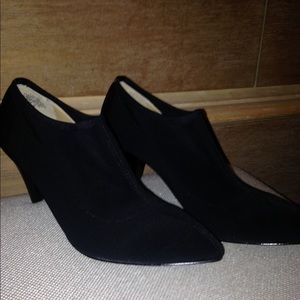 Circa Joan & David pumps 8.5 NWOB